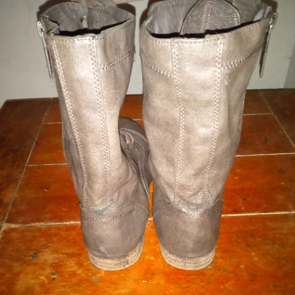 BRECKELLE'S - Picture 3 of 7